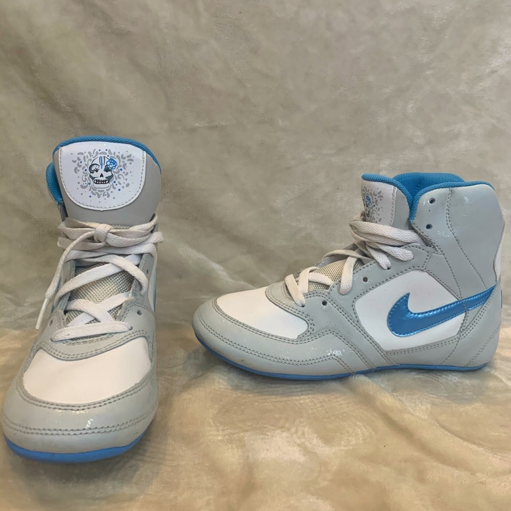 Nike Wrestling Shoes size 6USWomen